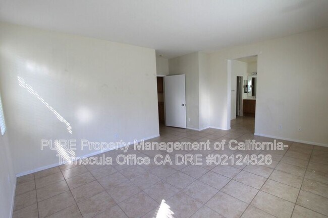 Building Photo - 40269 Miklich Dr