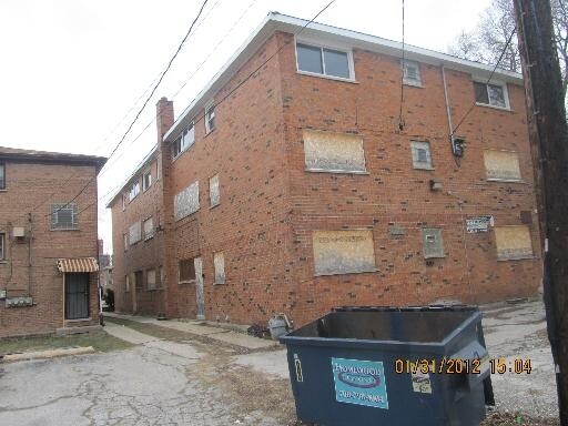 Building Photo - 14031 S School