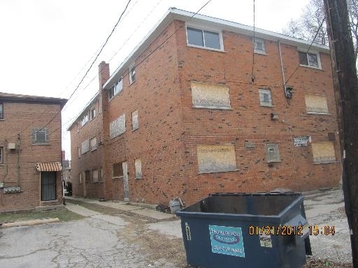 Building Photo - Radius Apartments