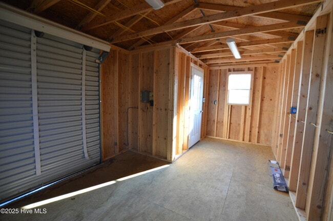 Building Photo - 1527 Catherine Lake Rd