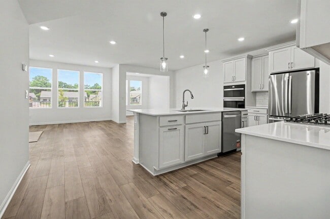 Building Photo - 5660 Corgi Dr
