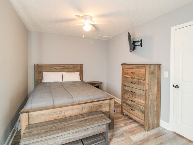 Building Photo - Furnished Apartments close to Athens and TVA Brownsferry