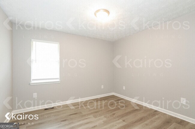 Building Photo - 135 Fawn Dr