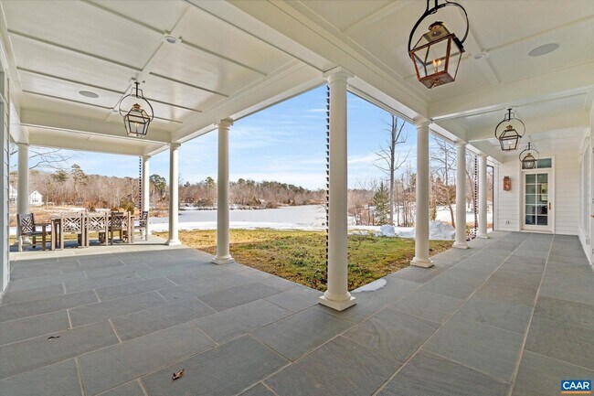 Building Photo - 4018 Fairway Dr