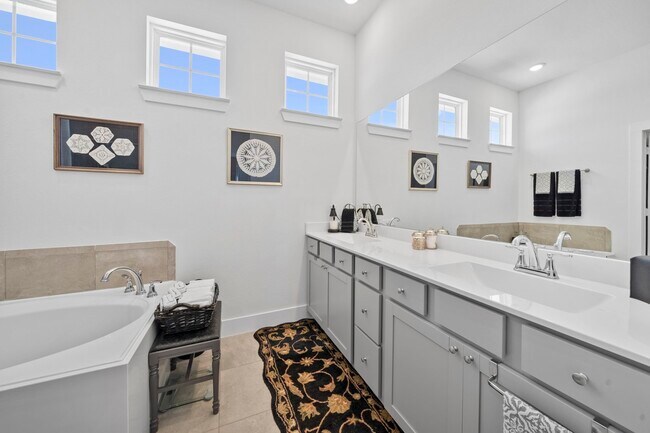 Building Photo - 7907 Starfish Arbor Dr