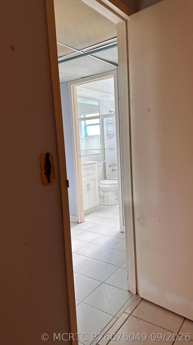 Building Photo - 104 Saxony C