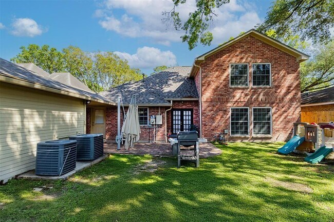Building Photo - 20307 Hampshire Rocks Dr