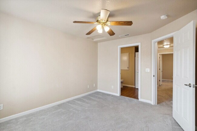 Building Photo - 7124 Ash Creek Heights