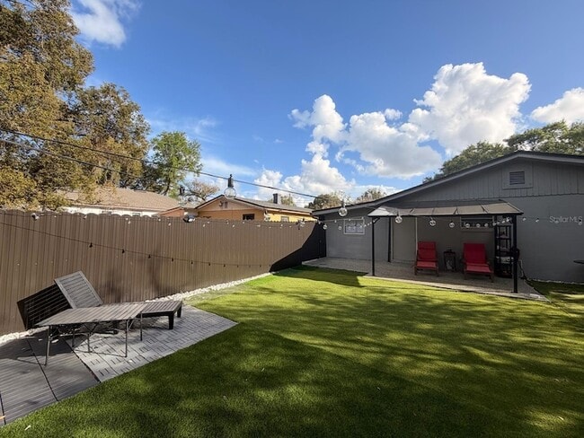 Building Photo - 1039 25th St