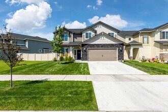 Building Photo - Beautiful Home in the Heart of Eagle