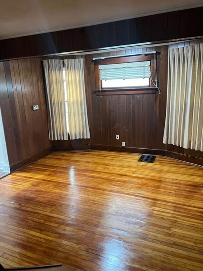 Building Photo - 1843-1845 W 3rd St