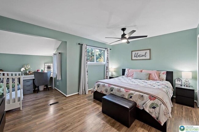 Building Photo - 241 Willow St