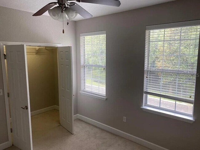 Building Photo - 2508 SW 35th Pl