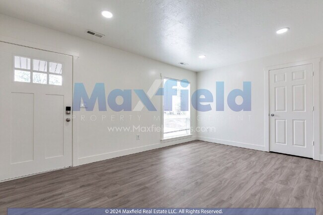Building Photo - North Salt Lake 2 BD 1 BA Only $500 Deposit - Upper Level - Brookside Lofts Unit 7