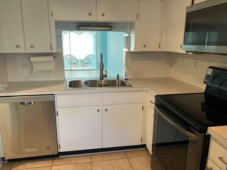 Building Photo - 4221 Touchton Pl