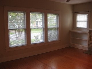 Building Photo - 1021 E 16th St