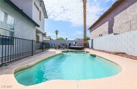 Building Photo - 6737 W Evanston Ave