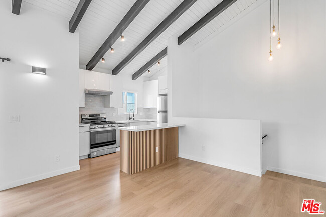 Building Photo - 1536 11th St