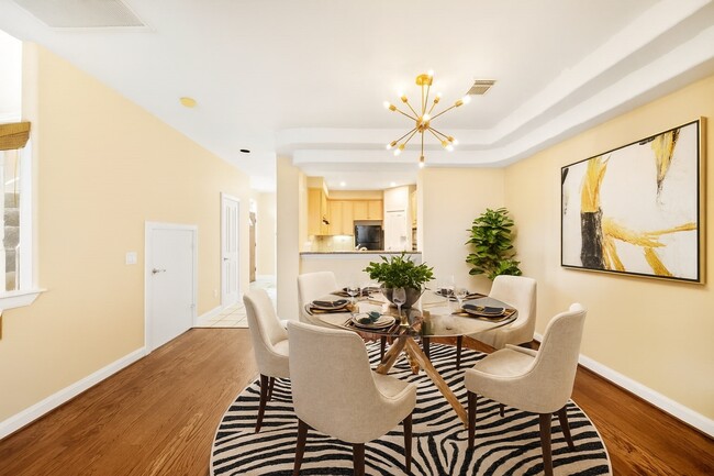 Building Photo - 2406 Calumet St