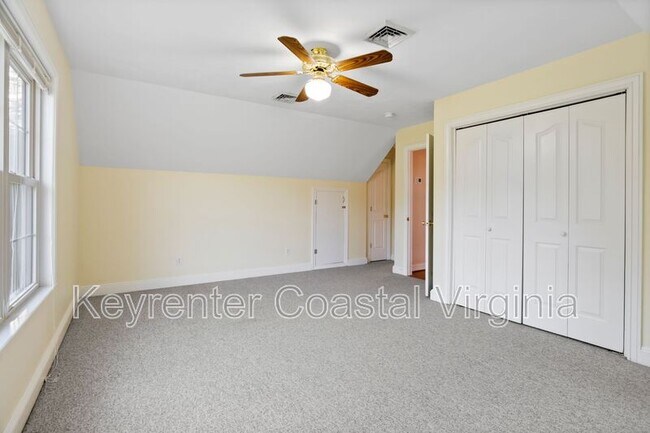 Building Photo - 15470 Turner Dr