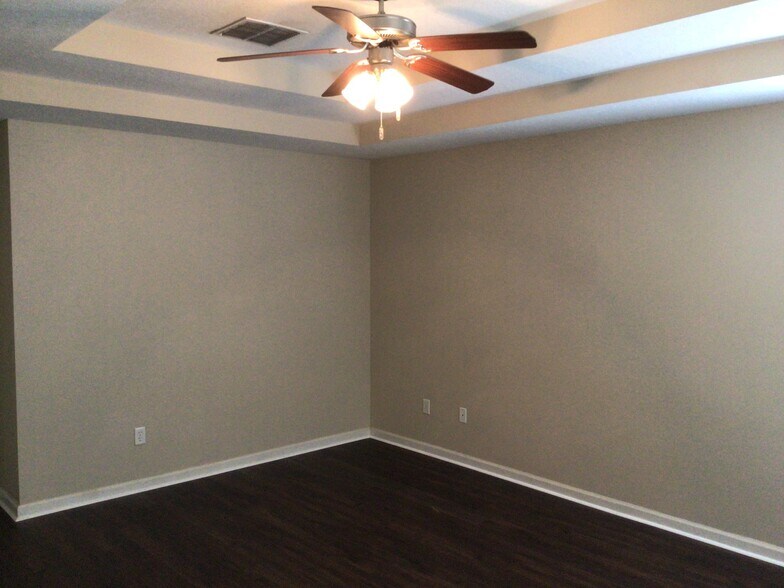 Building Photo - 4032 Ringneck Dr