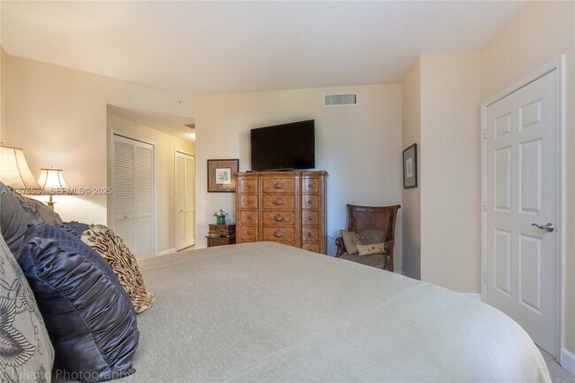 Building Photo - 100 Andalusia Ave