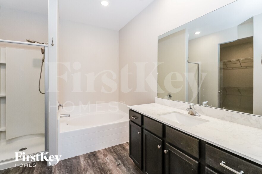 Building Photo - 1017 NW 6th St