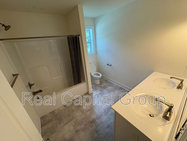 Building Photo - 43 Timber Creek Dr