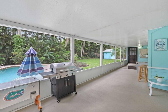 Building Photo - 5554 Hibiscus Rd