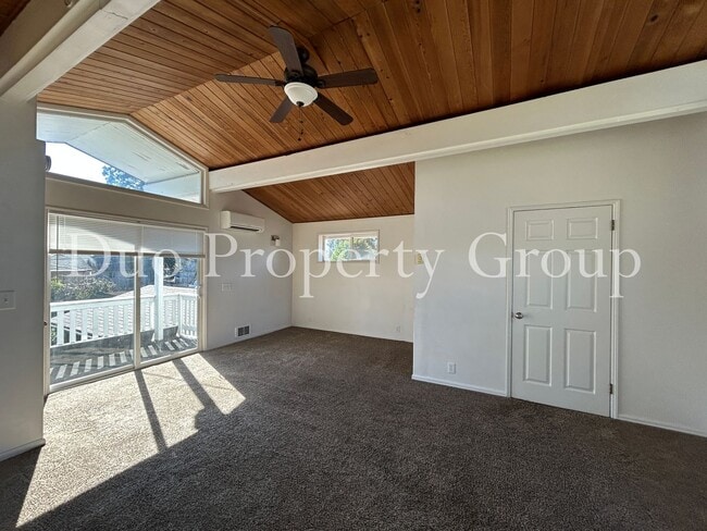 Building Photo - G Street