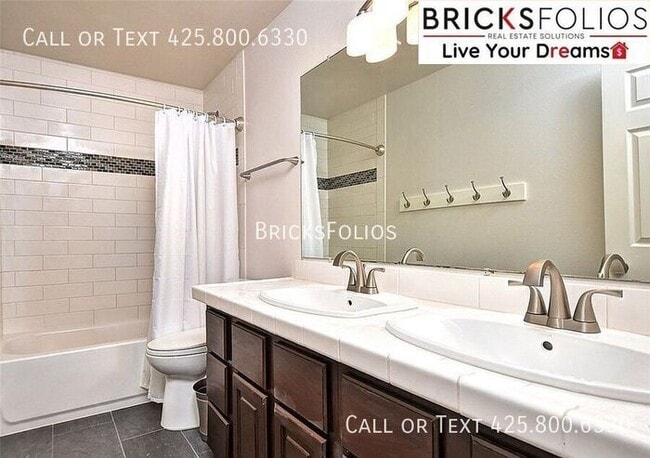 Building Photo - Luxurious 5-bedroom home in Sammamish with...
