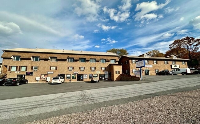 Building Photo - 907 Old Scalp Ave