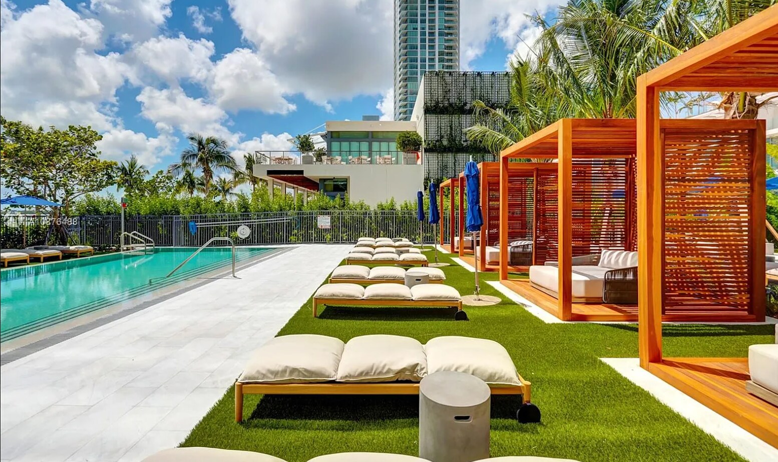 Building Photo - 3131 NE 7th Ave