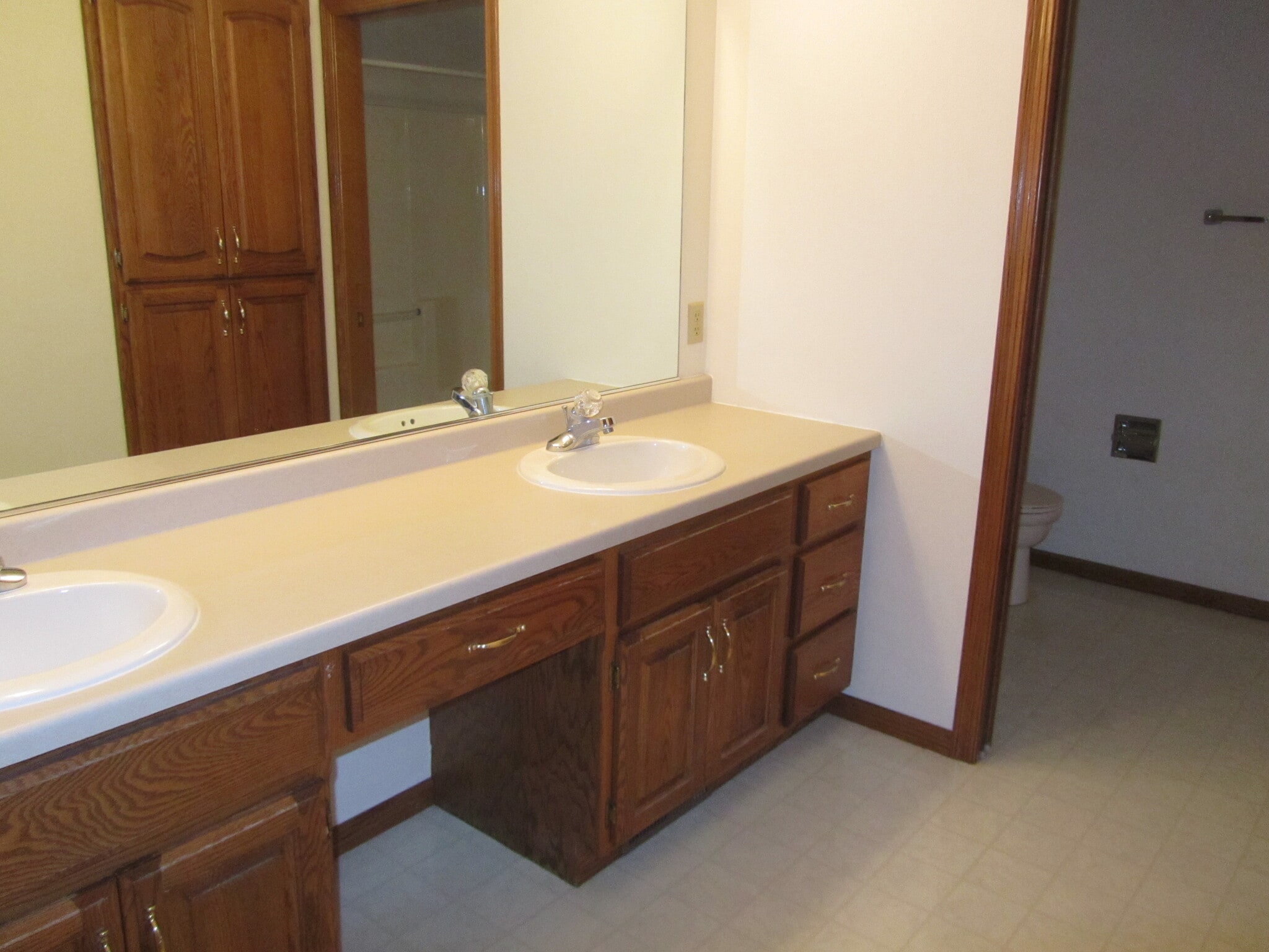 Building Photo - N511 Willowcrest Ct