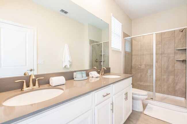 Building Photo - 1093 Leader St