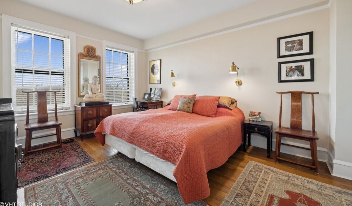 Building Photo - 2608 N Lakeview Ave