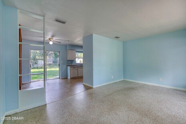 Building Photo - 1133 Bradenton Rd