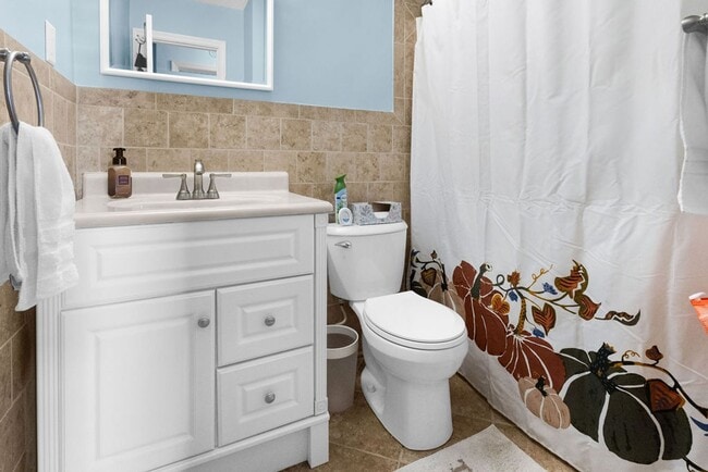 Building Photo - 3 Bed 2 Bath Home for Rent in Virginia Beach