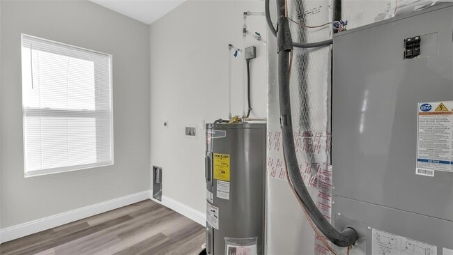 Building Photo - 1901 31st St S