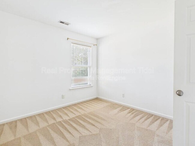 Building Photo - 205 Cheeseman Rd