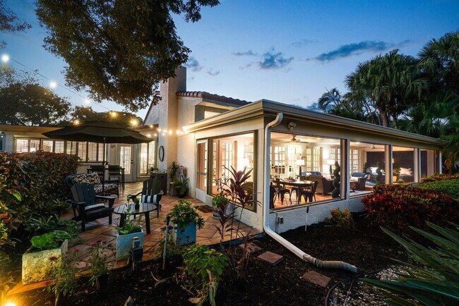 Building Photo - 18 Bristol Ln