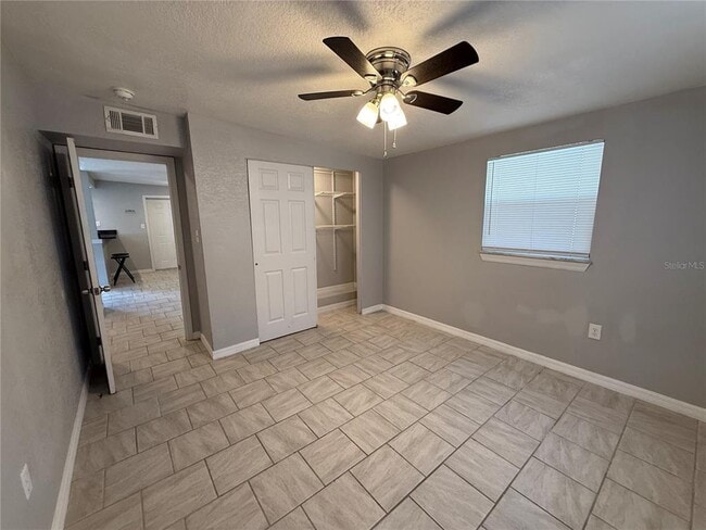 Building Photo - 5208 Hill Dr