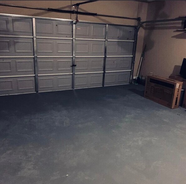 Building Photo - 3911 Kingfisher Dr