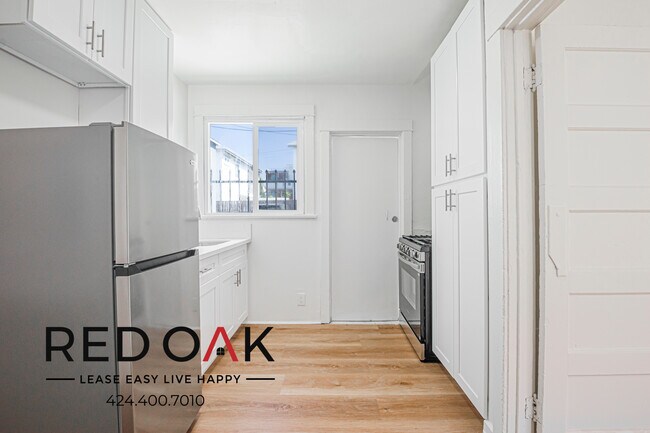 Building Photo - 4730 St Charles Pl