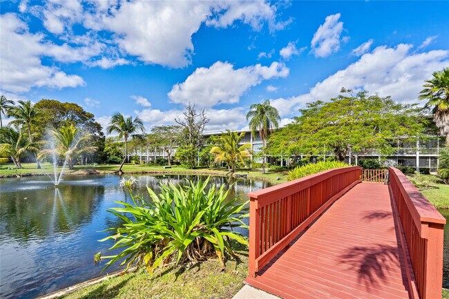 Building Photo - 777 SE 2nd Ave