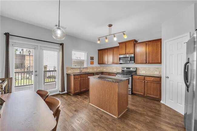 Building Photo - 1737 Liberty Pkwy NW