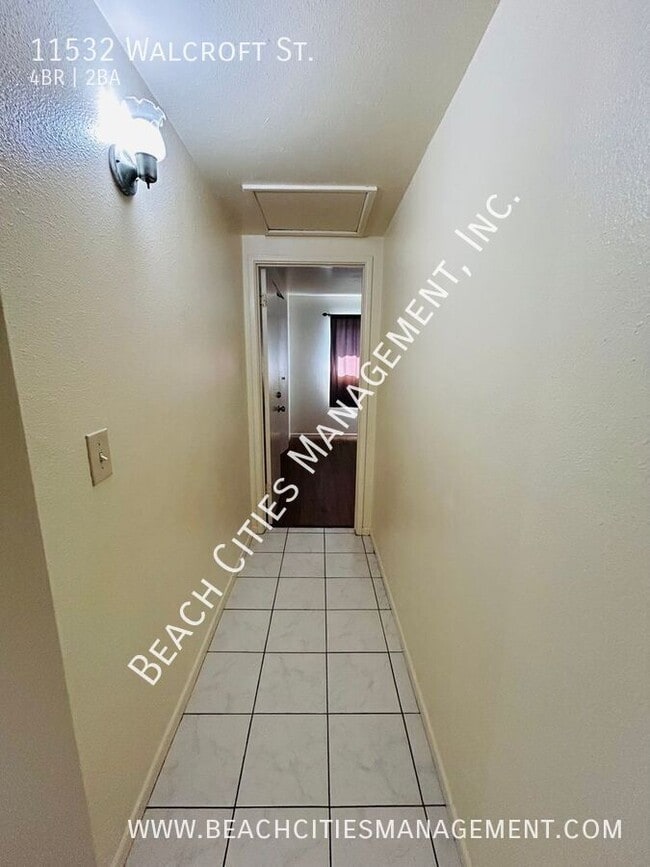 Building Photo - 11532 Walcroft St