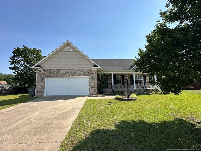 Primary Photo - 1404 War Admiral Ct