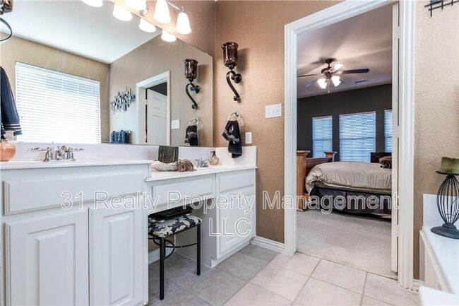 Building Photo - 5324 Oakley Rd