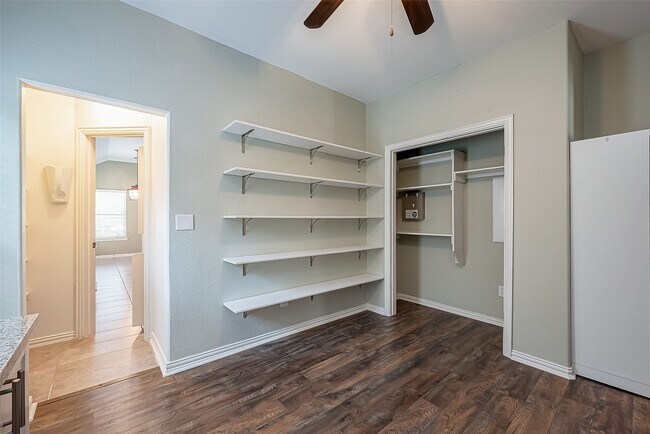 Building Photo - 23613 Alder Branch Ln